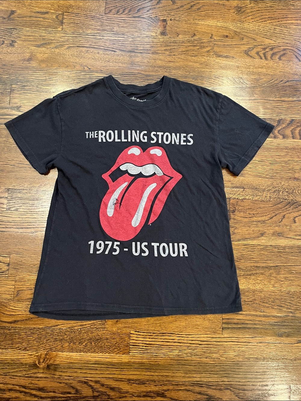 Rolling Stones Black Tee with Red Tongue Logo for ladies or men’s size medium